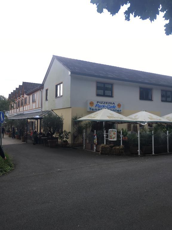 Ferienwohnungen Park Cafe Am Kurpark Bernkastel-Kues Exterior photo